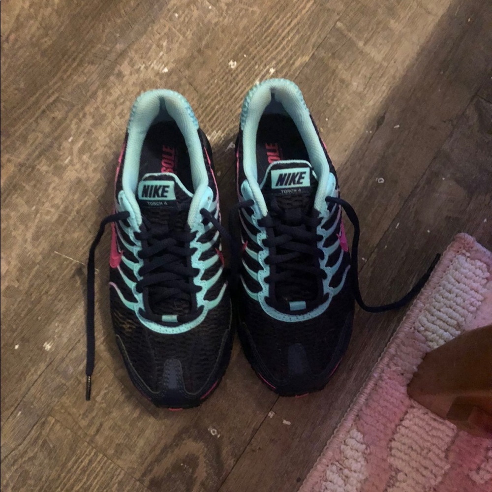 Nike vapor max size 6